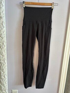 Lululemon Athletic Black Leggings with Side Pockets 25" Inseam Size 2